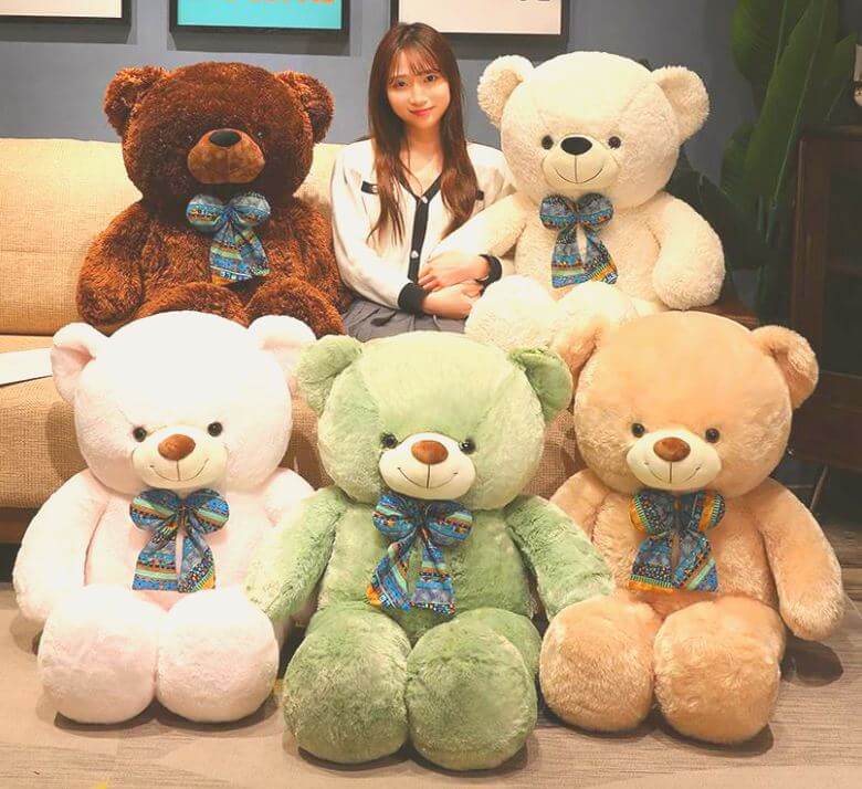 Teddy Bears is a favorite gift for a Thai girlfriend